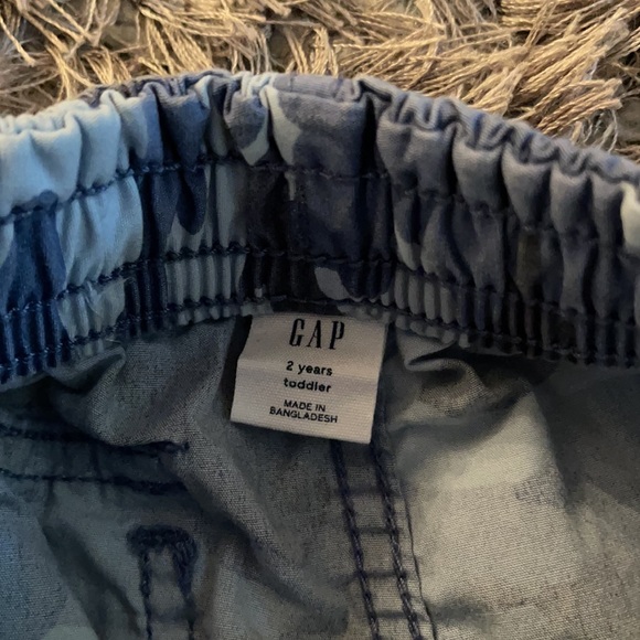 Gap Camo Drawstring Shorts - Picture 3 of 3